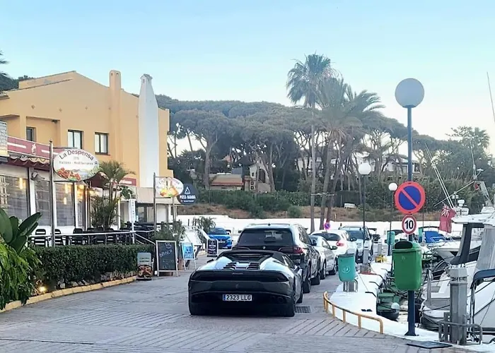 Casita Junto Al Mar En El Puerto De Cabopino